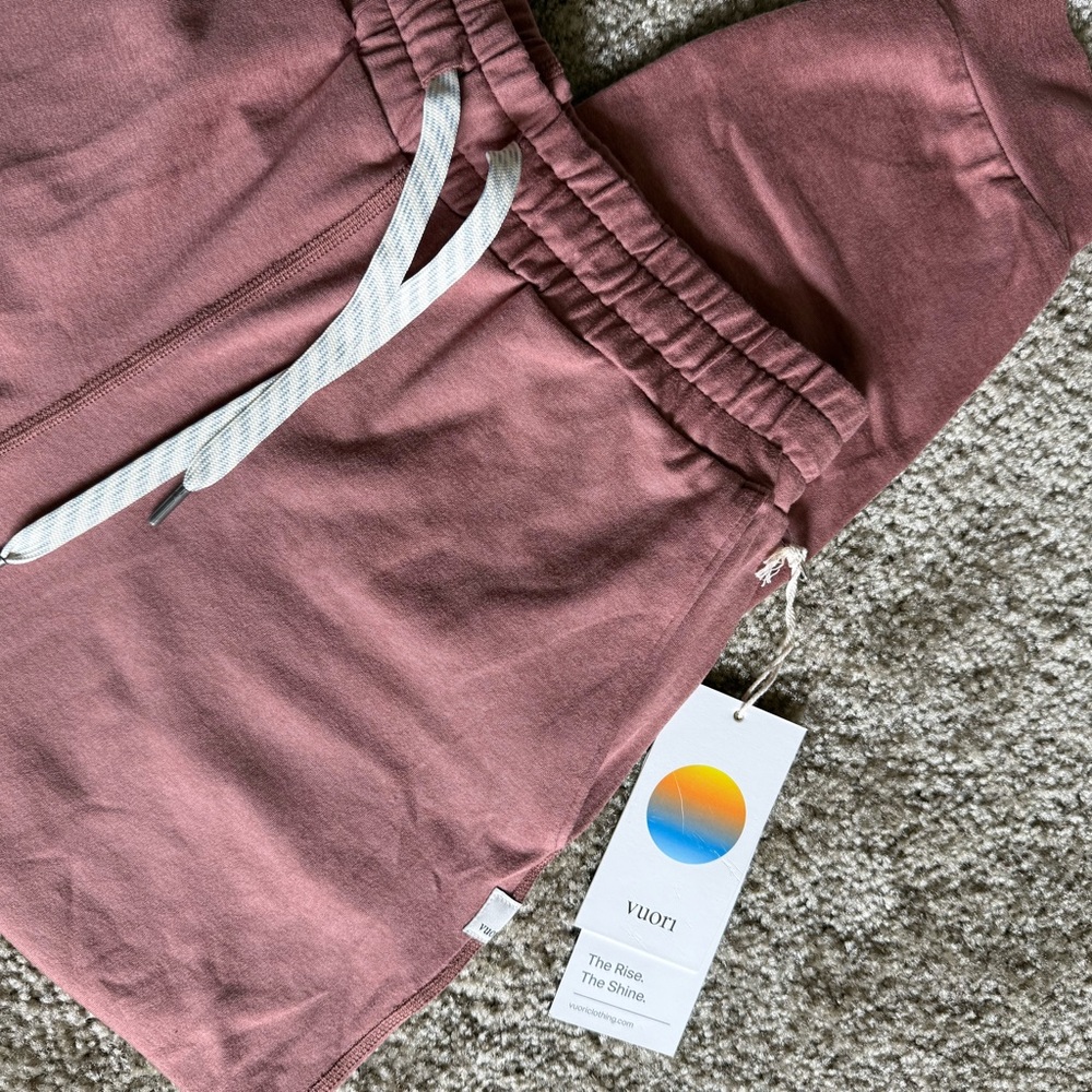 NEW with Tags - Vuori Mauve Joggers
